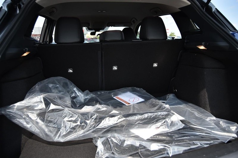 Nissan Kicks Vehicle Image 28