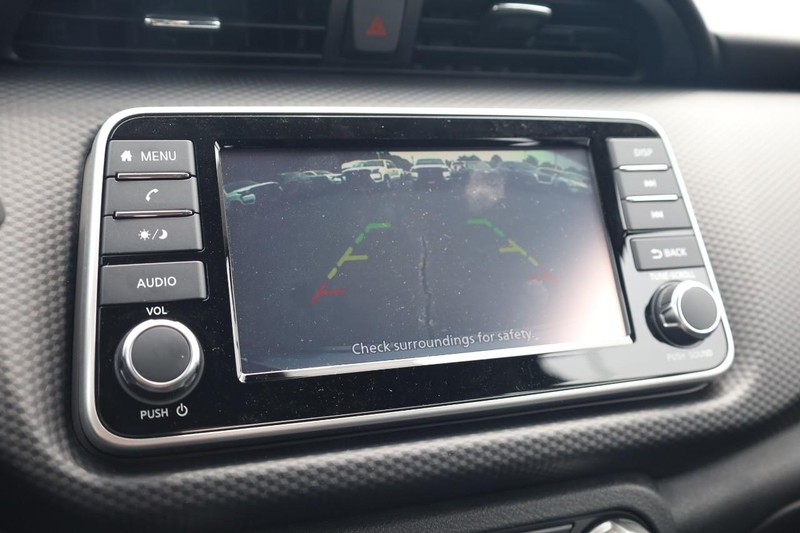 Nissan Kicks Play Vehicle Image 13