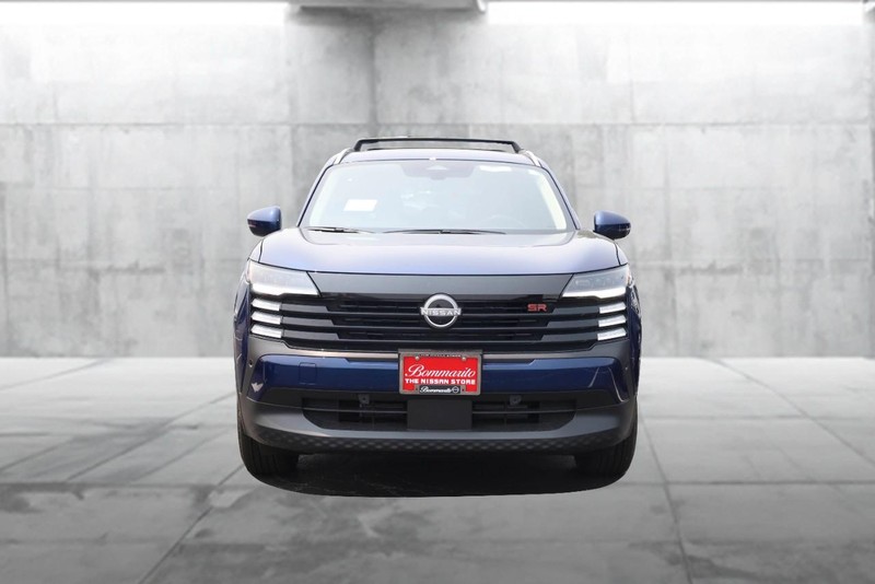 Nissan Kicks Vehicle Image 04