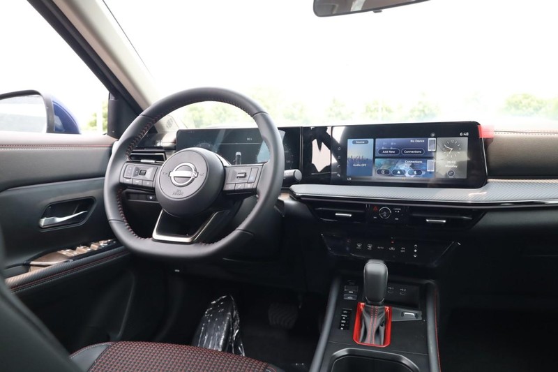 Nissan Kicks Vehicle Image 13