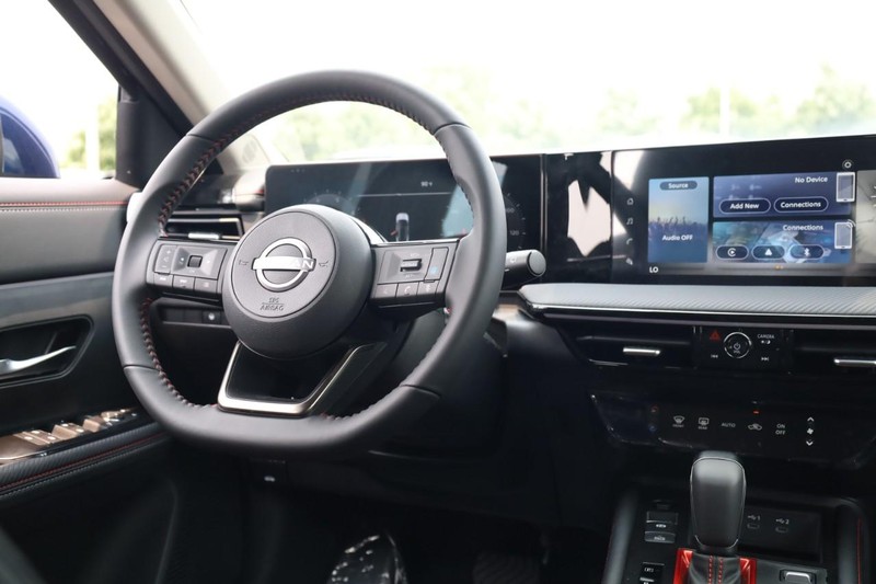 Nissan Kicks Vehicle Image 14