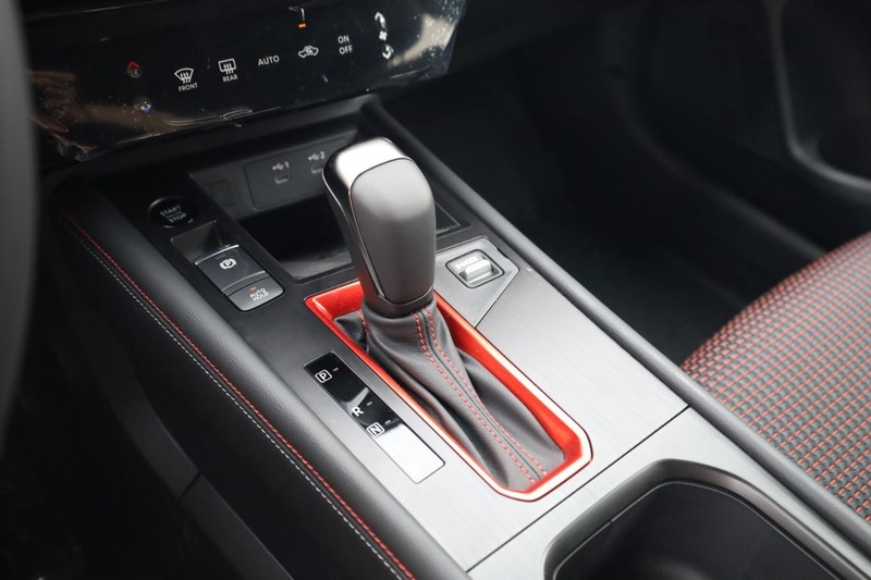 Nissan Kicks Vehicle Image 22