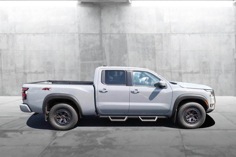 Nissan Frontier Vehicle Image 05