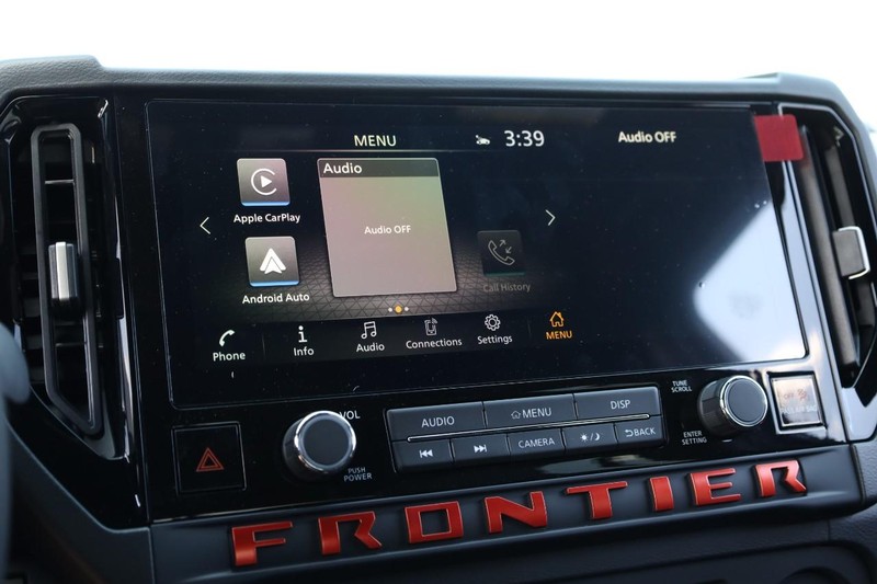 Nissan Frontier Vehicle Image 11
