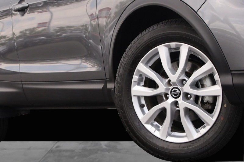 Nissan Rogue Sport Vehicle Image 03