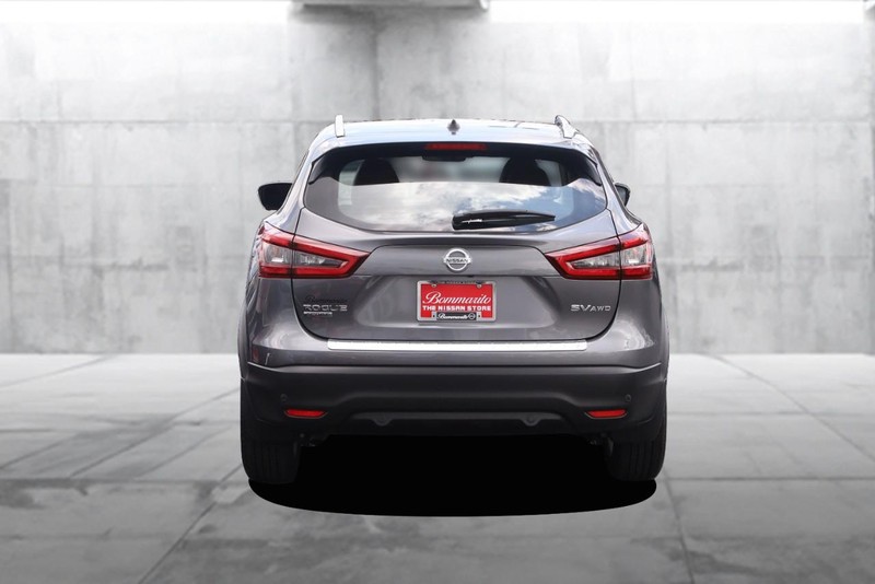 Nissan Rogue Sport Vehicle Image 06