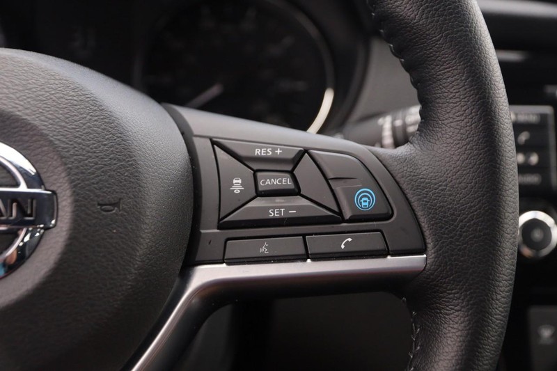 Nissan Rogue Sport Vehicle Image 12