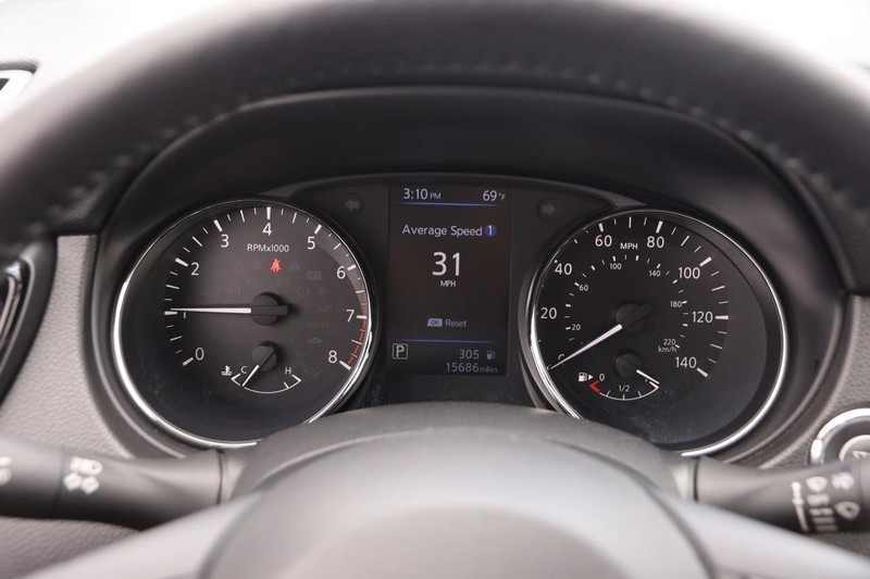 Nissan Rogue Sport Vehicle Image 13