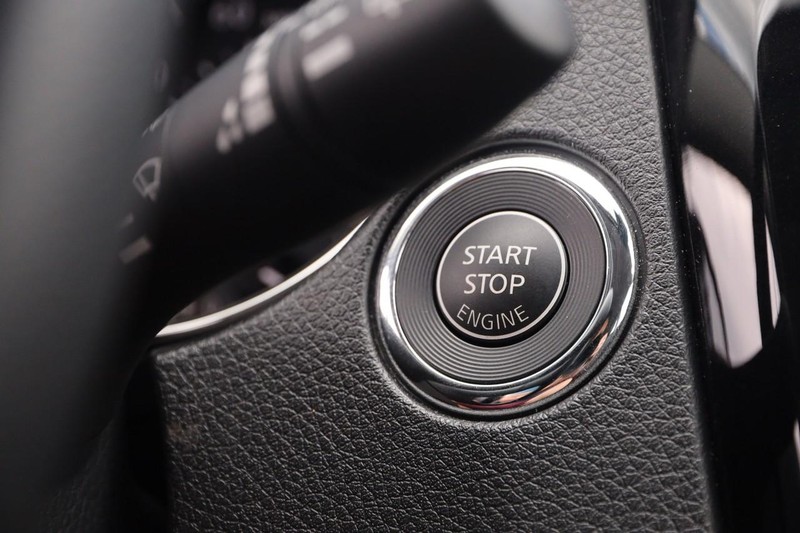 Nissan Rogue Sport Vehicle Image 14