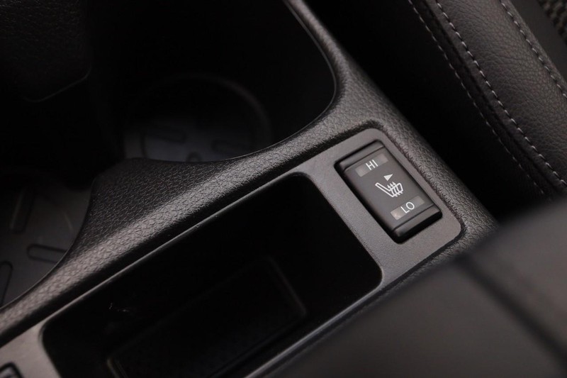 Nissan Rogue Sport Vehicle Image 18