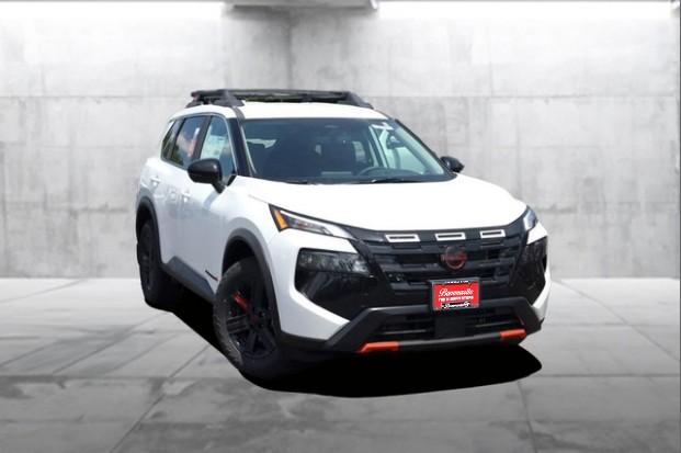 Nissan Rogue Vehicle Image 02
