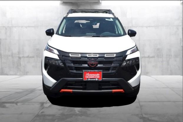 Nissan Rogue Vehicle Image 03
