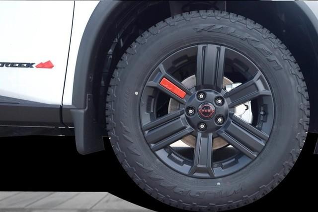 Nissan Rogue Vehicle Image 04