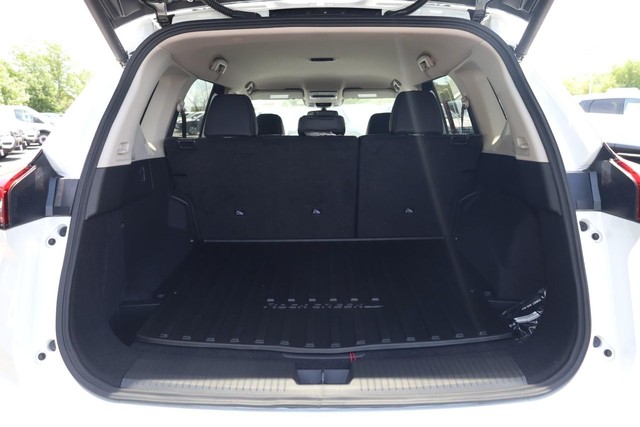 Nissan Rogue Vehicle Image 07