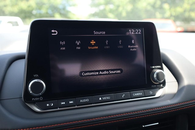 Nissan Rogue Vehicle Image 12