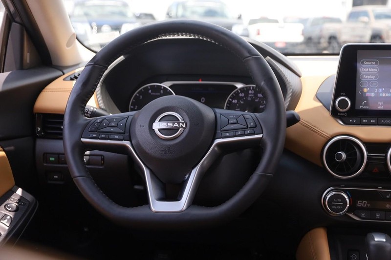Nissan Sentra Vehicle Image 23