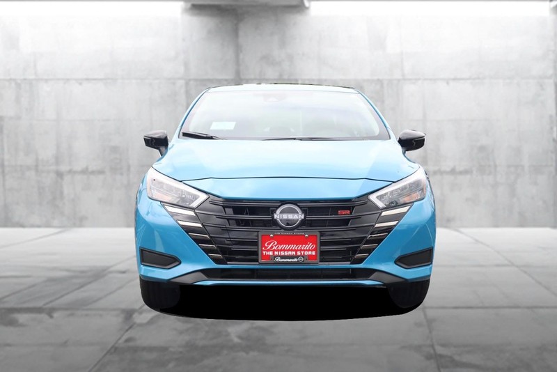 Nissan Versa Vehicle Image 04