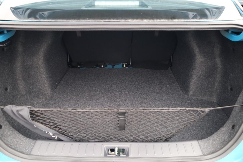 Nissan Versa Vehicle Image 07