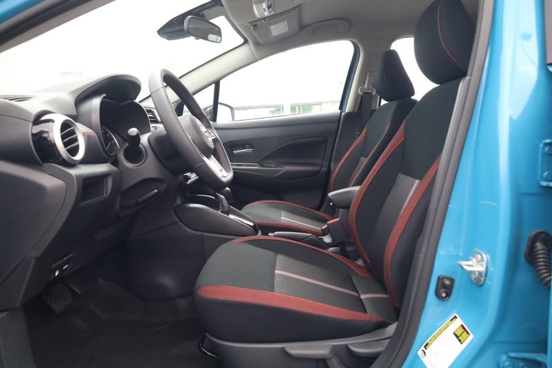 Nissan Versa Vehicle Image 18