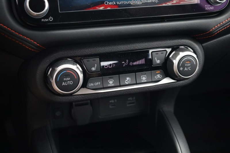 Nissan Versa Vehicle Image 22
