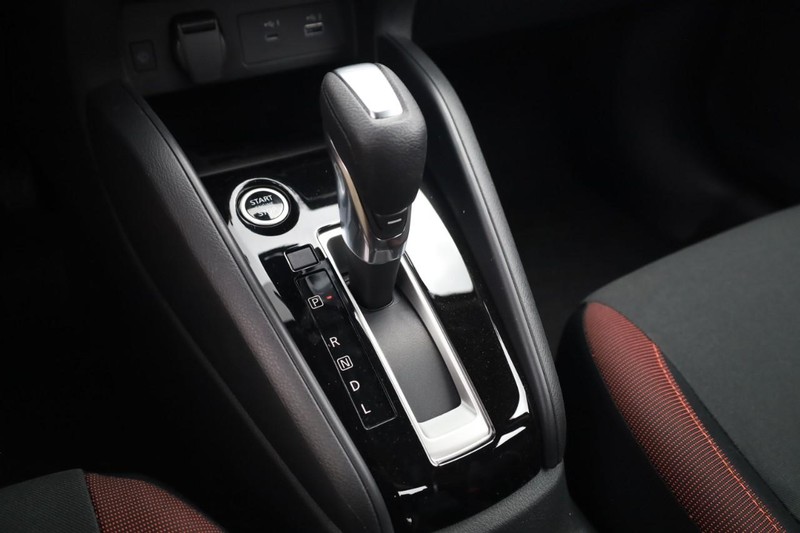 Nissan Versa Vehicle Image 24