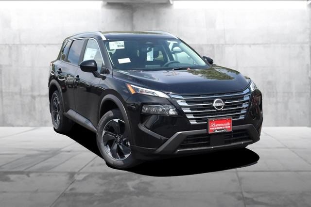 Nissan Rogue Vehicle Image 02
