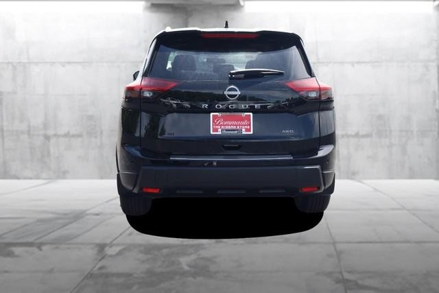 Nissan Rogue Vehicle Image 06