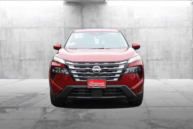 Nissan Rogue Vehicle Image 04