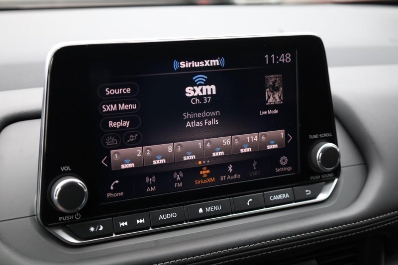 Nissan Rogue Vehicle Image 18