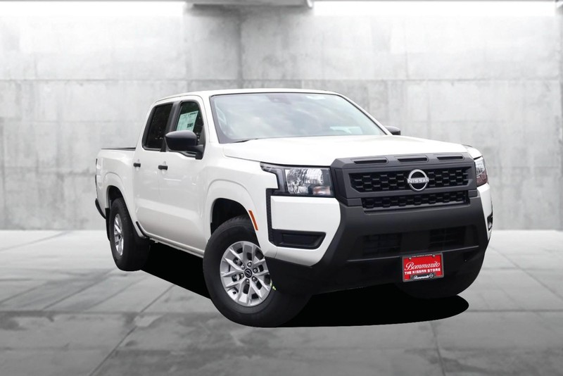 Nissan Frontier Vehicle Image 02