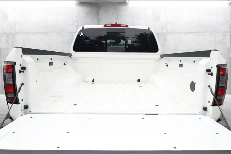 Nissan Frontier Vehicle Image 07