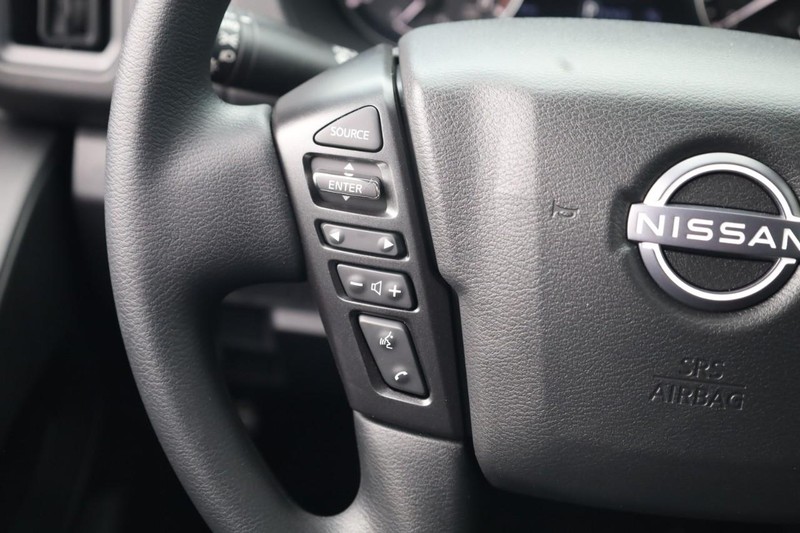 Nissan Frontier Vehicle Image 12