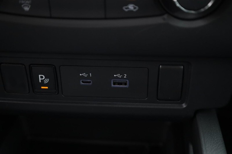 Nissan Frontier Vehicle Image 22