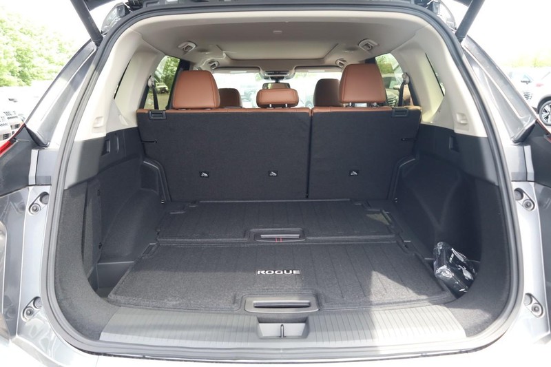 Nissan Rogue Vehicle Image 07