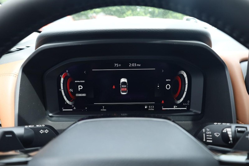 Nissan Rogue Vehicle Image 10