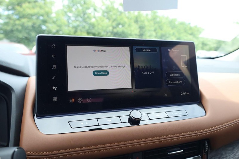 Nissan Rogue Vehicle Image 11