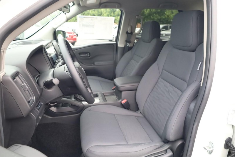 Nissan Frontier Vehicle Image 08