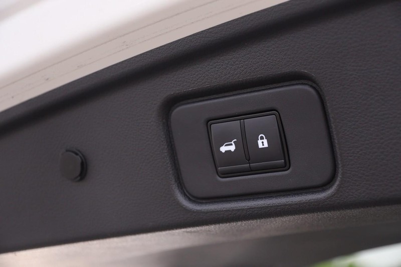 Nissan Pathfinder Vehicle Image 08