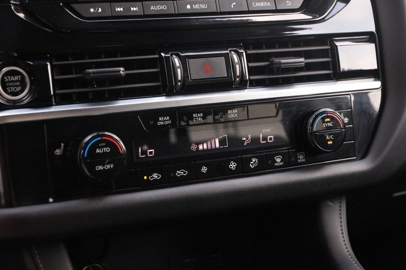 Nissan Pathfinder Vehicle Image 20