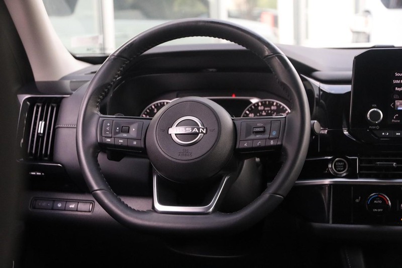 Nissan Pathfinder Vehicle Image 25
