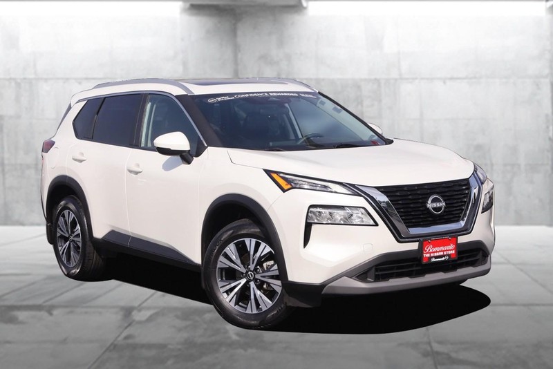 Nissan Rogue Vehicle Image 02