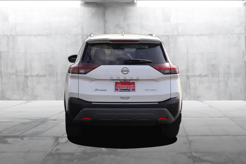 Nissan Rogue Vehicle Image 06