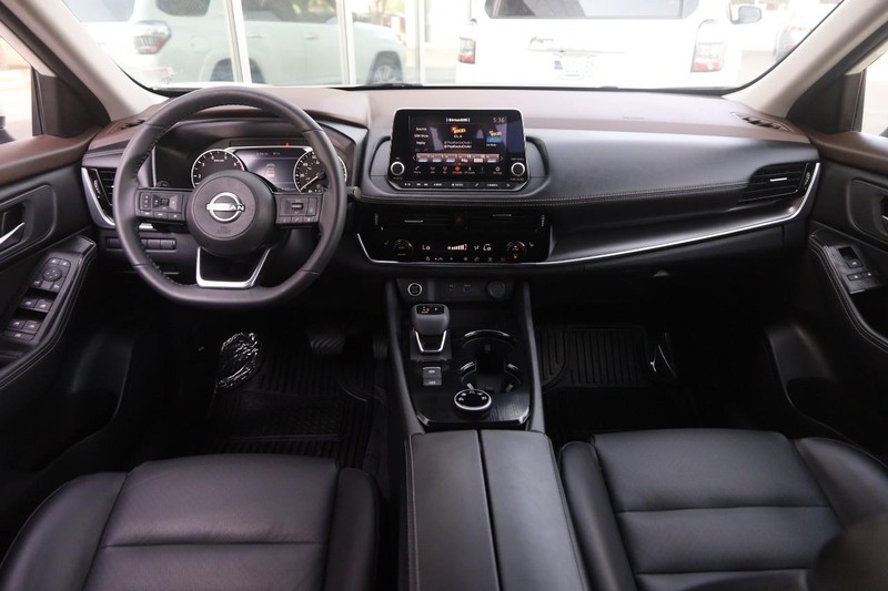 Nissan Rogue Vehicle Image 20