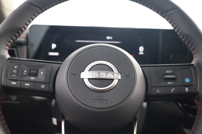 Nissan Kicks Vehicle Image 11