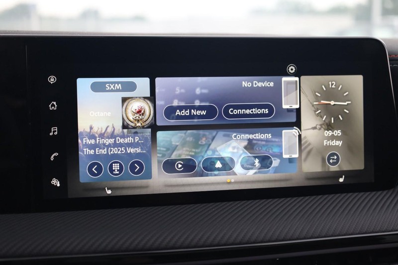 Nissan Kicks Vehicle Image 13