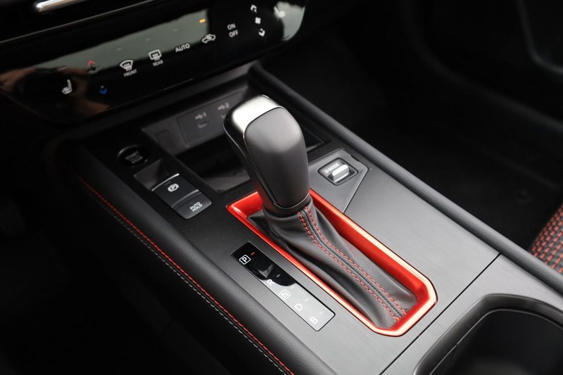 Nissan Kicks Vehicle Image 18