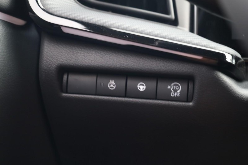 Nissan Kicks Vehicle Image 21