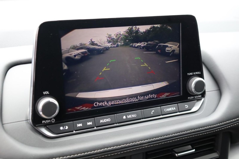 Nissan Rogue Vehicle Image 20