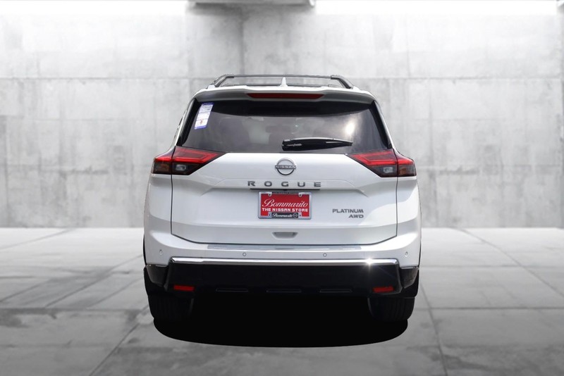 Nissan Rogue Vehicle Image 06
