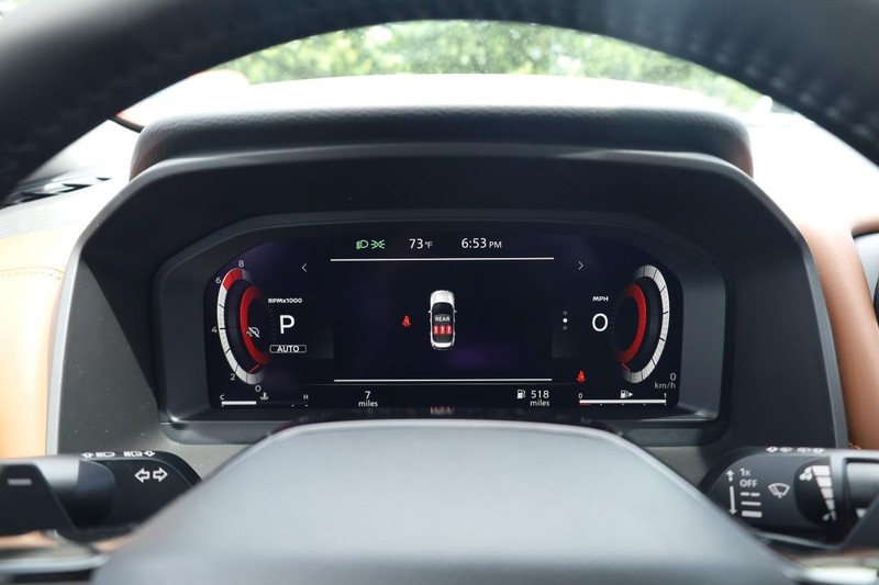 Nissan Rogue Vehicle Image 10